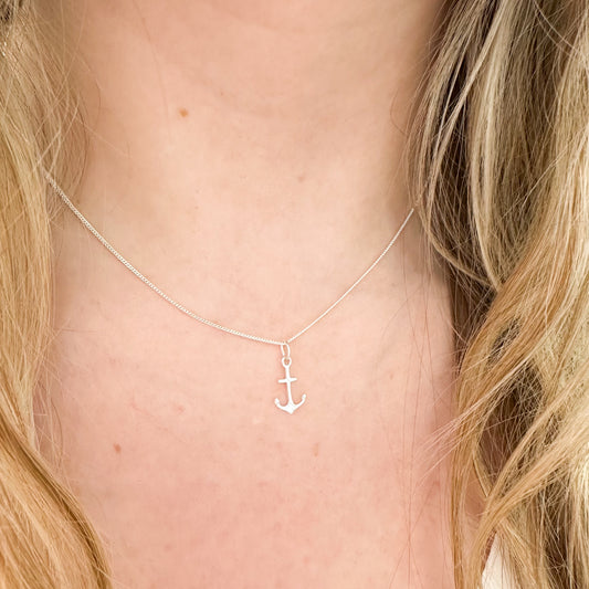 Dainty Anchor Charm Necklace