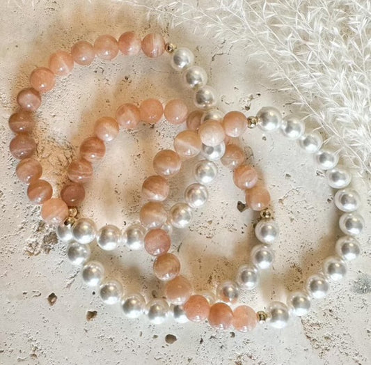 Sunstone & Shell Pearl Bracelet