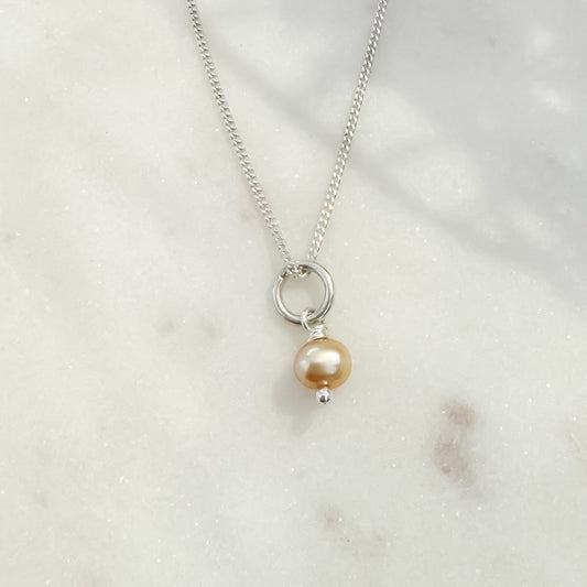 Dainty Minimalist Pearl Necklace